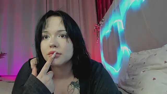 KittyNuarr online show from 07/07/26, 01:26