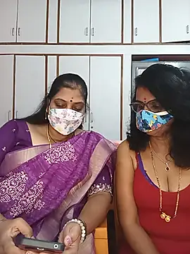 Snapshot of Kannada_telugu_lesbians chatting on 06/10/26, 05:01 Kannada telugu lesbians online show from 06/10/26, 05:01