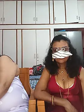 Snapshot of Kannada_telugu_lesbians chatting on 06/11/26, 05:00 Kannada telugu lesbians online show from 06/11/26, 05:00