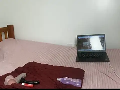 ladymystiquee1 online show from 07/04/26, 06:03