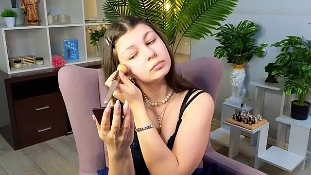 RomanaBackus online show from 05/19/26, 01:17