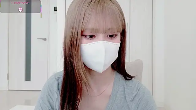 mia-chan3 online show from 07/08/26, 06:18
