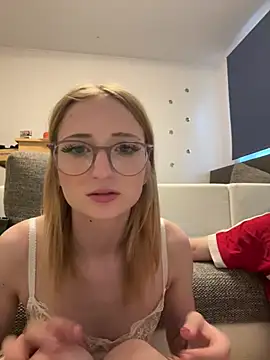 LauraundSteve  online show from 05/31/26, 06:09