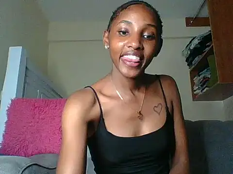 Snapshot of Velvet_peach chatting on 06/28/26, 08:04 Velvet peach online show from 06/28/26, 08:04