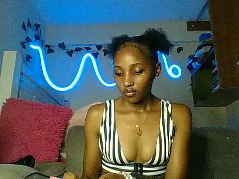 Snapshot of Velvet_peach chatting on 07/06/26, 05:37 Velvet peach online show from 07/06/26, 05:37