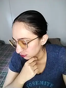 Pamela sa online show from 07/21/26, 08:55