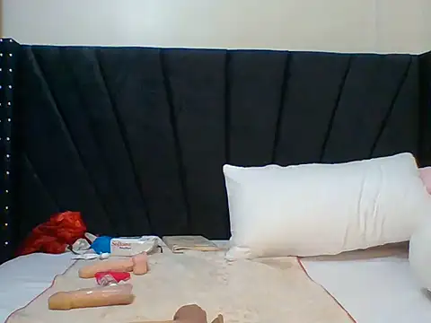juicyass gama online show from 07/18/26, 04:38