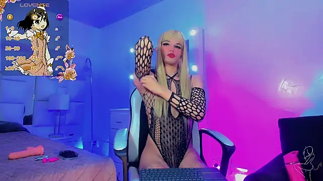 Snapshot of Isabella_Kirk_ chatting on 05/19/26, 12:00 Isabella Kirk online show from 05/19/26, 12:00