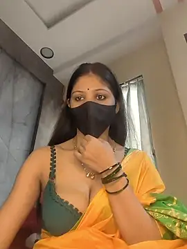 Snapshot of kaira_noty chatting on 06/08/26, 03:18 kaira noty online show from 06/08/26, 03:18