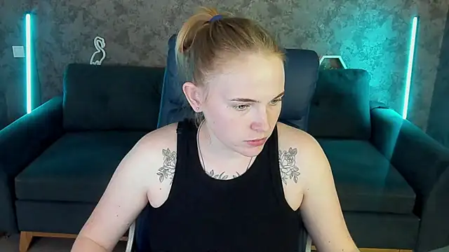 Snapshot of NikkyReyyy chatting on 05/19/26, 01:06 NikkyReyyy online show from 05/19/26, 01:06