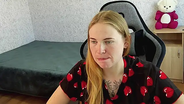 NikkyReyyy online show from 07/28/26, 02:13