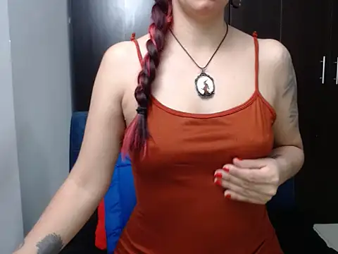 Snapshot of red_milf_ chatting on 06/06/26, 11:09 red milf online show from 06/06/26, 11:09