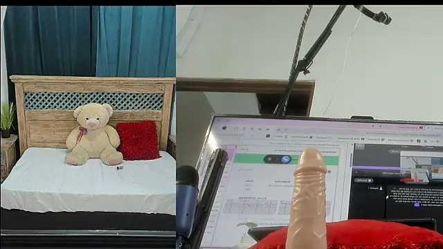 Snapshot of EmmaEbony1 chatting on 06/12/26, 03:16 EmmaEbony1 online show from 06/12/26, 03:16