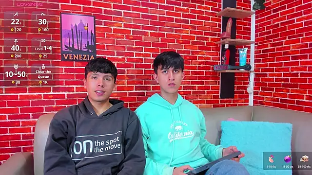 Hoot boyss  online show from 05/30/26, 07:33