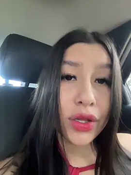 Snapshot of Luisa_Madrid chatting on 05/17/26, 05:31 Luisa Madrid online show from 05/17/26, 05:31