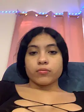 Snapshot of Paula-sinz chatting on 05/19/26, 09:32 Paula-sinz online show from 05/19/26, 09:32