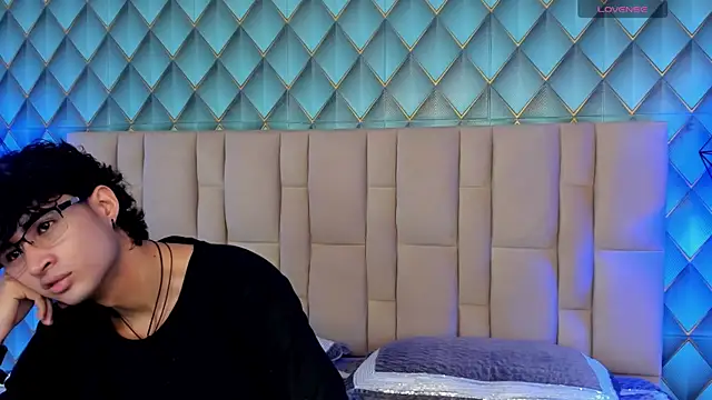 Snapshot of Sofia-Ethan chatting on 05/25/26, 06:25 Sofia-Ethan online show from 05/25/26, 06:25