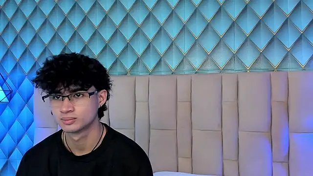 Snapshot of Sofia-Ethan chatting on 06/06/26, 01:38 Sofia-Ethan online show from 06/06/26, 01:38