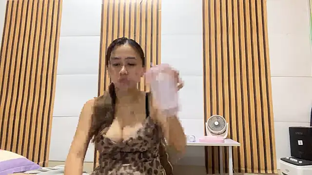 GiselleRina online show from 05/28/26, 01:08