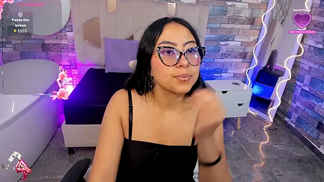 Amhira Tay online show from 07/25/26, 07:22