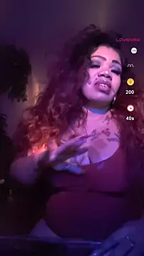 Snapshot of NailGoddessnow chatting on 01/09/25, 09:59 NailGoddessnow online show from 01/09/25, 09:59