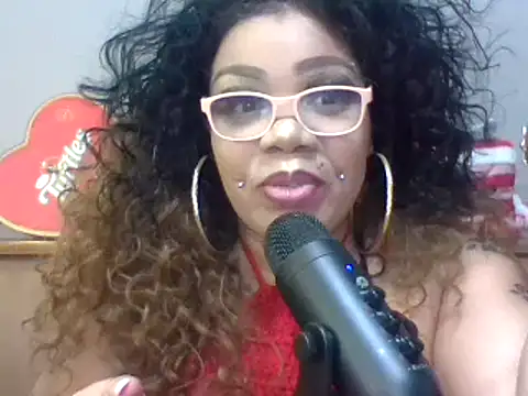 Snapshot of NailGoddessnow chatting on 02/15/25, 03:09 NailGoddessnow online show from 02/15/25, 03:09