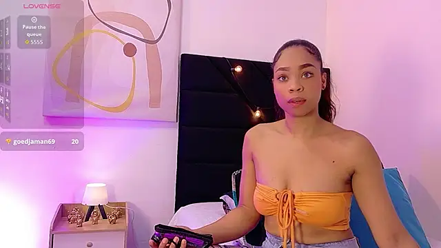 Snapshot of thinsamathagirl chatting on 07/11/26, 02:36 thinsamathagirl online show from 07/11/26, 02:36