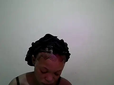 Snapshot of Miss_rihanna chatting on 06/13/26, 06:22 Miss rihanna online show from 06/13/26, 06:22