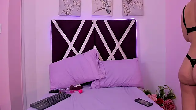 ellieblont online show from 07/21/26, 03:42
