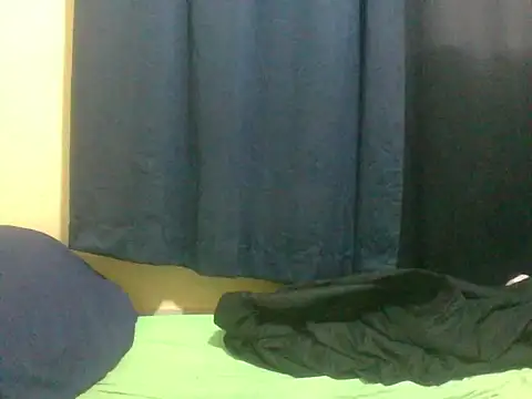 Snapshot of naughty-slender chatting on 05/25/26, 02:50 naughty-slender online show from 05/25/26, 02:50