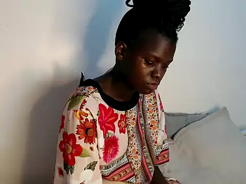 Snapshot of chichie_ chatting on 05/31/26, 01:25 chichie online show from 05/31/26, 01:25