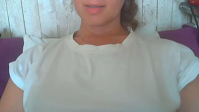 Bella--White online show from 06/09/26, 08:04