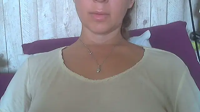 Bella--White online show from 06/12/26, 05:39