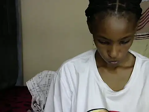 Snapshot of slim_ebon chatting on 05/17/26, 04:25 slim ebon online show from 05/17/26, 04:25