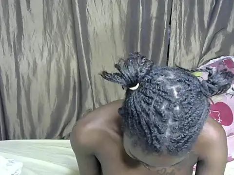 Snapshot of Africana_slim chatting on 05/22/26, 07:08 Africana slim online show from 05/22/26, 07:08