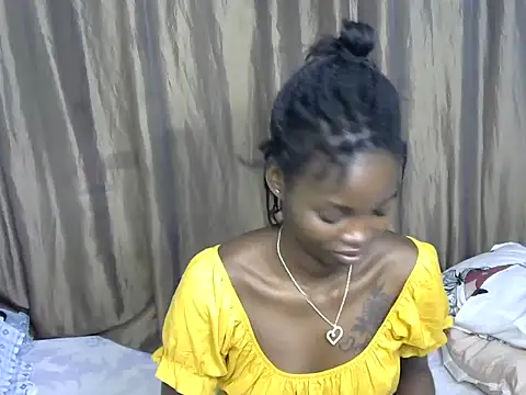 Snapshot of Africana_slim chatting on 05/30/26, 07:33 Africana slim online show from 05/30/26, 07:33
