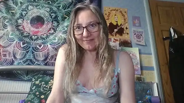 Izzylove47 online show from 05/21/26, 08:10