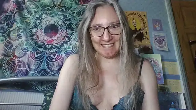 Izzylove47 online show from 05/25/26, 01:06
