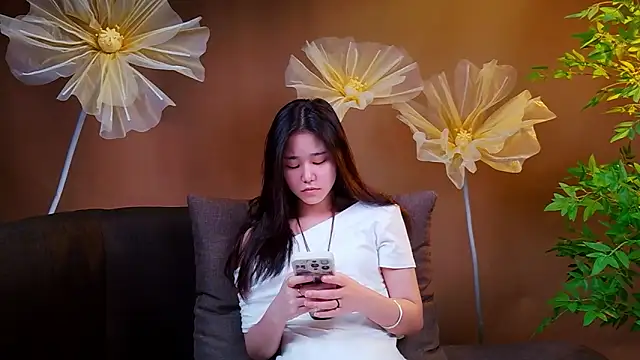 Snapshot of yu598188 chatting on 06/12/26, 03:05 yu598188 online show from 06/12/26, 03:05