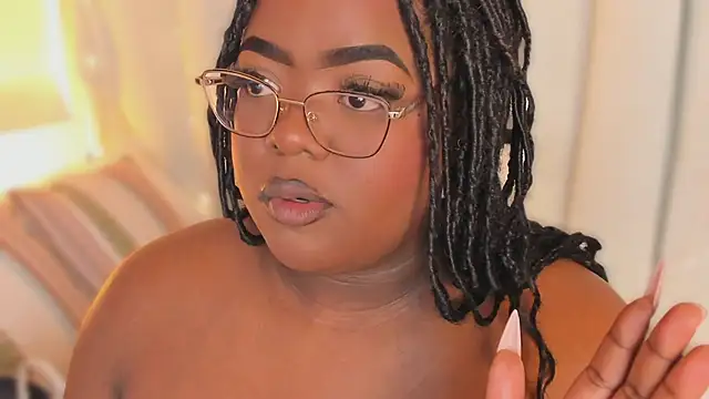 Snapshot of Ayanaa_Ebony_ chatting on 06/09/26, 11:22 Ayanaa Ebony online show from 06/09/26, 11:22