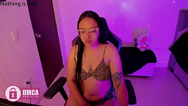Snapshot of Spicydollx_1 chatting on 06/11/26, 05:11 Spicydollx 1 online show from 06/11/26, 05:11