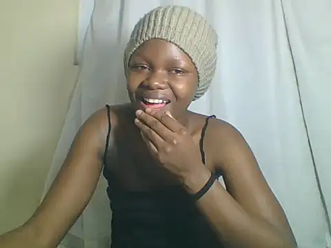 Sweetgal2025 online show from 07/05/26, 03:13