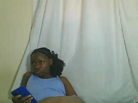 Sweetgal2025 online show from 07/09/26, 04:16