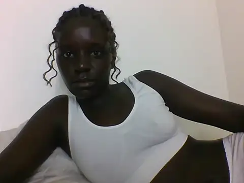 LatishLava online show from 05/17/26, 02:02