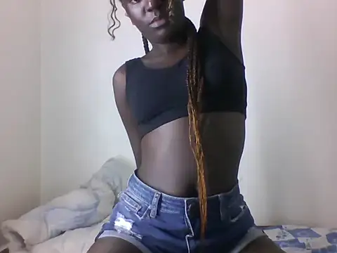 LatishLava online show from 06/02/26, 09:39
