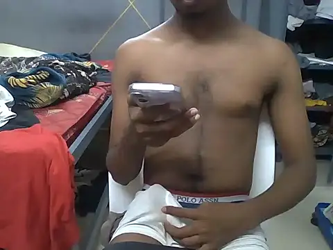 male18in online show from 05/19/26, 06:53