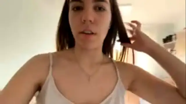Snapshot of LaurindaStalford chatting on 06/06/26, 04:01 LaurindaStalford online show from 06/06/26, 04:01