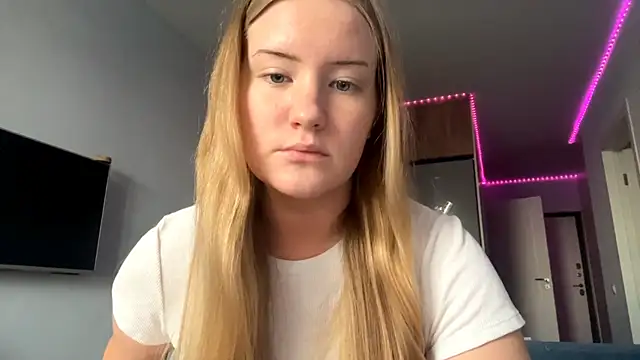 Lisi Kiss  online show from 06/06/26, 04:55
