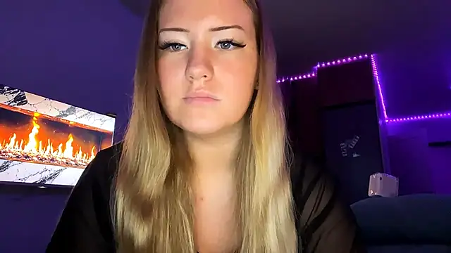 Lisi Kiss  online show from 06/12/26, 06:51