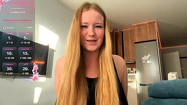 Lisi Kiss  online show from 06/14/26, 05:37
